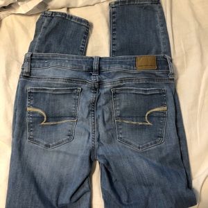 Light wash skinny jeans